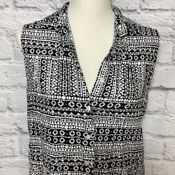 JACHS Girlfriend Sleeveless Button Down Top Size Small - Picture 3 of 10